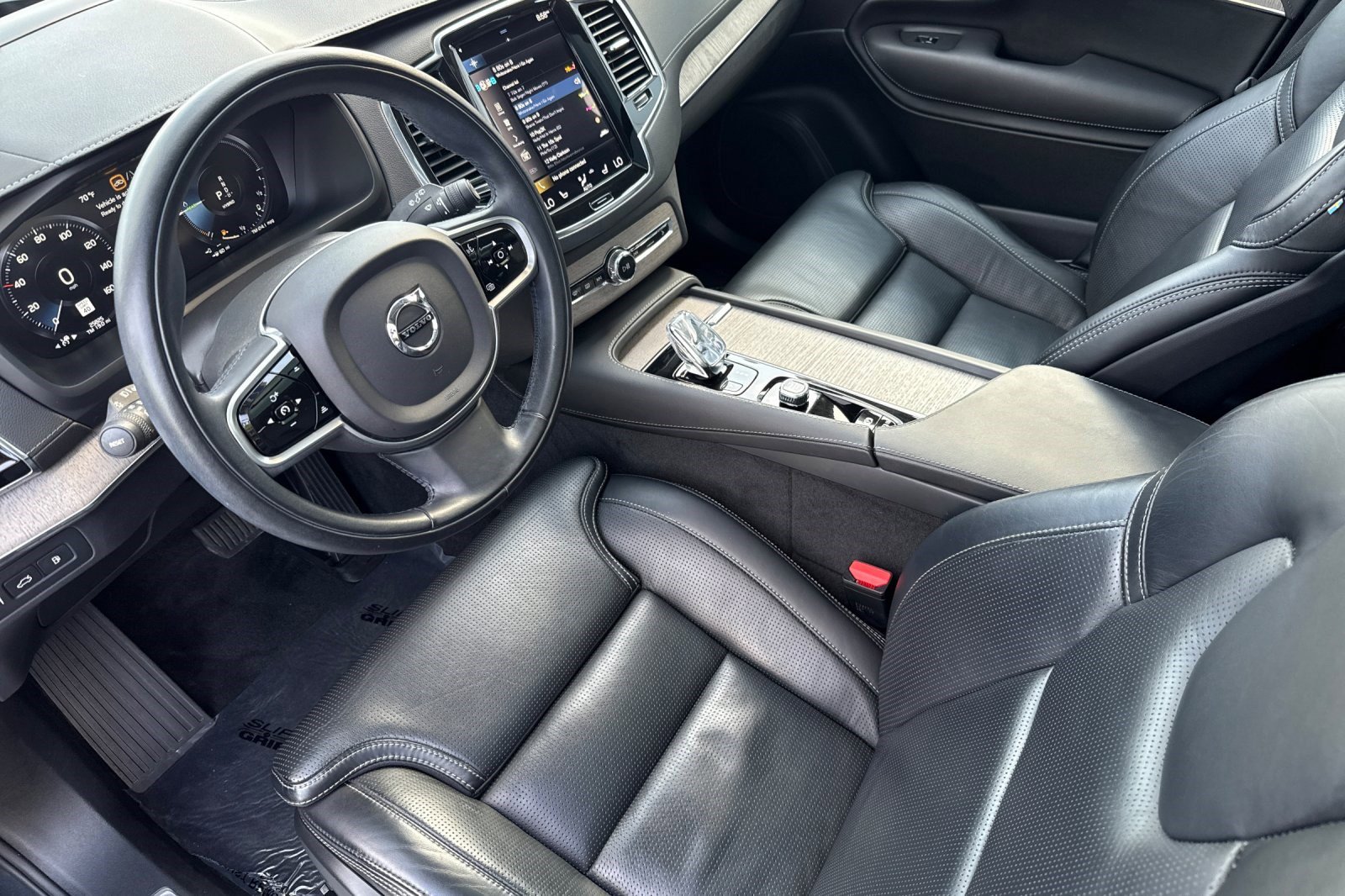 Used 2022 Volvo XC90 T8 Inscription w/ Advanced Package image 11