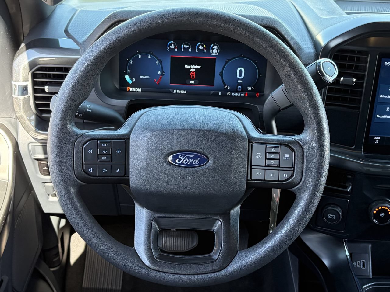 Used 2025 Ford F150 STX w/ Equipment Group 200A RWD image 19