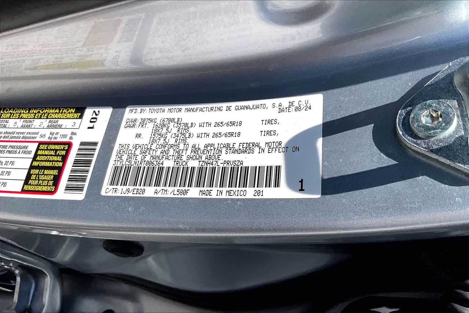 Used 2024 Toyota Tacoma Limited AWD/4WD image 34
