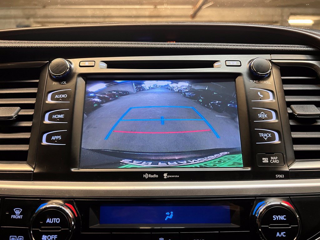 Used 2015 Toyota Highlander XLE AWD/4WD image 31