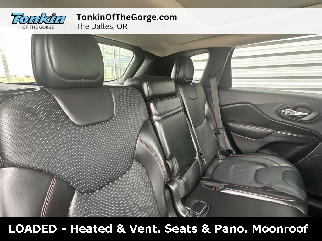 Used 2017 Jeep Cherokee Trailhawk image 25