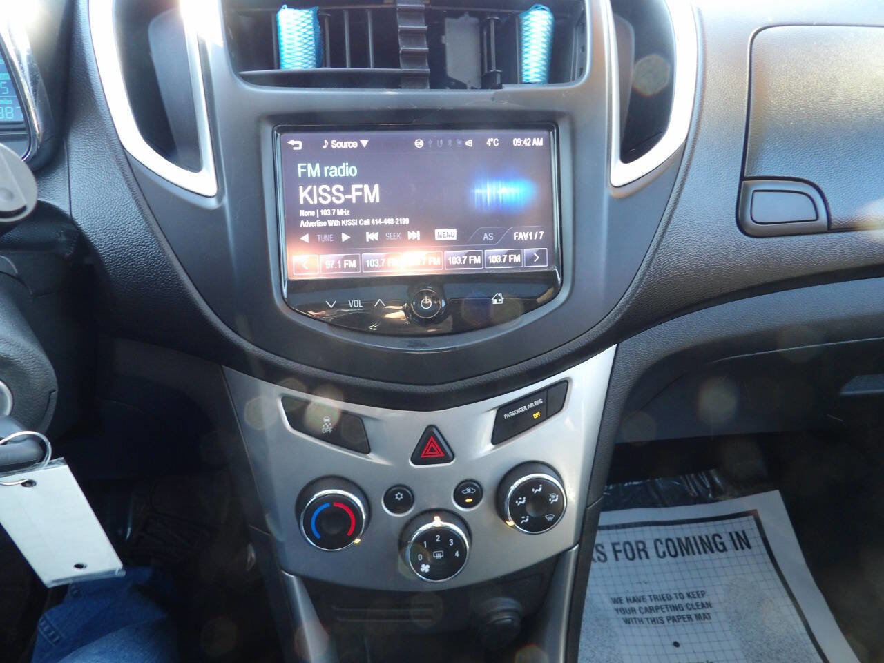 Used 2015 Chevrolet Trax LT w/ LT Sun and Sound Package image 9