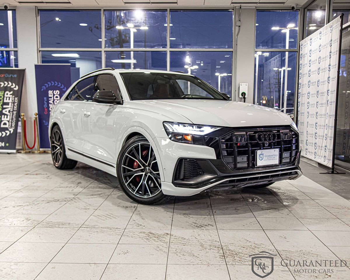 Used 2023 Audi SQ8 Premium Plus w/ Executive Package image 3
