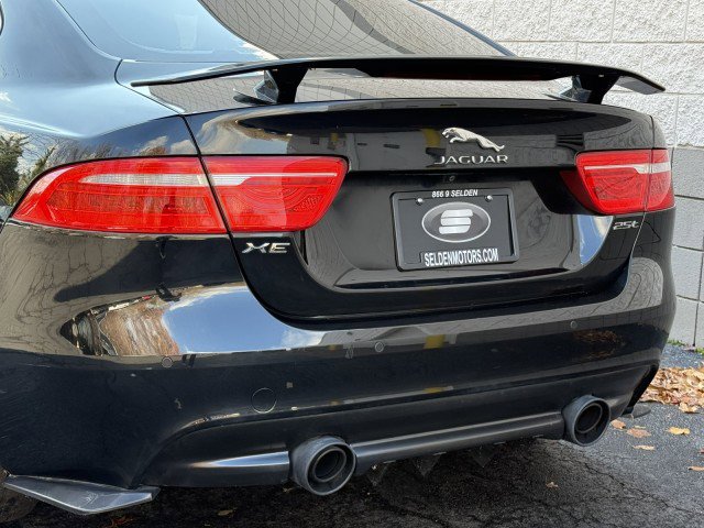 Used 2017 Jaguar XE Premium image 16