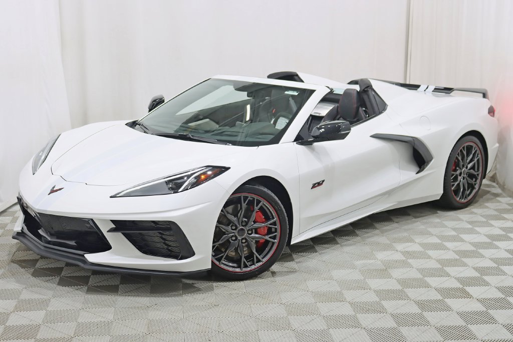 Used 2023 Chevrolet Corvette Stingray Premium Conv w/ Z51 Performance Package RWD image 8