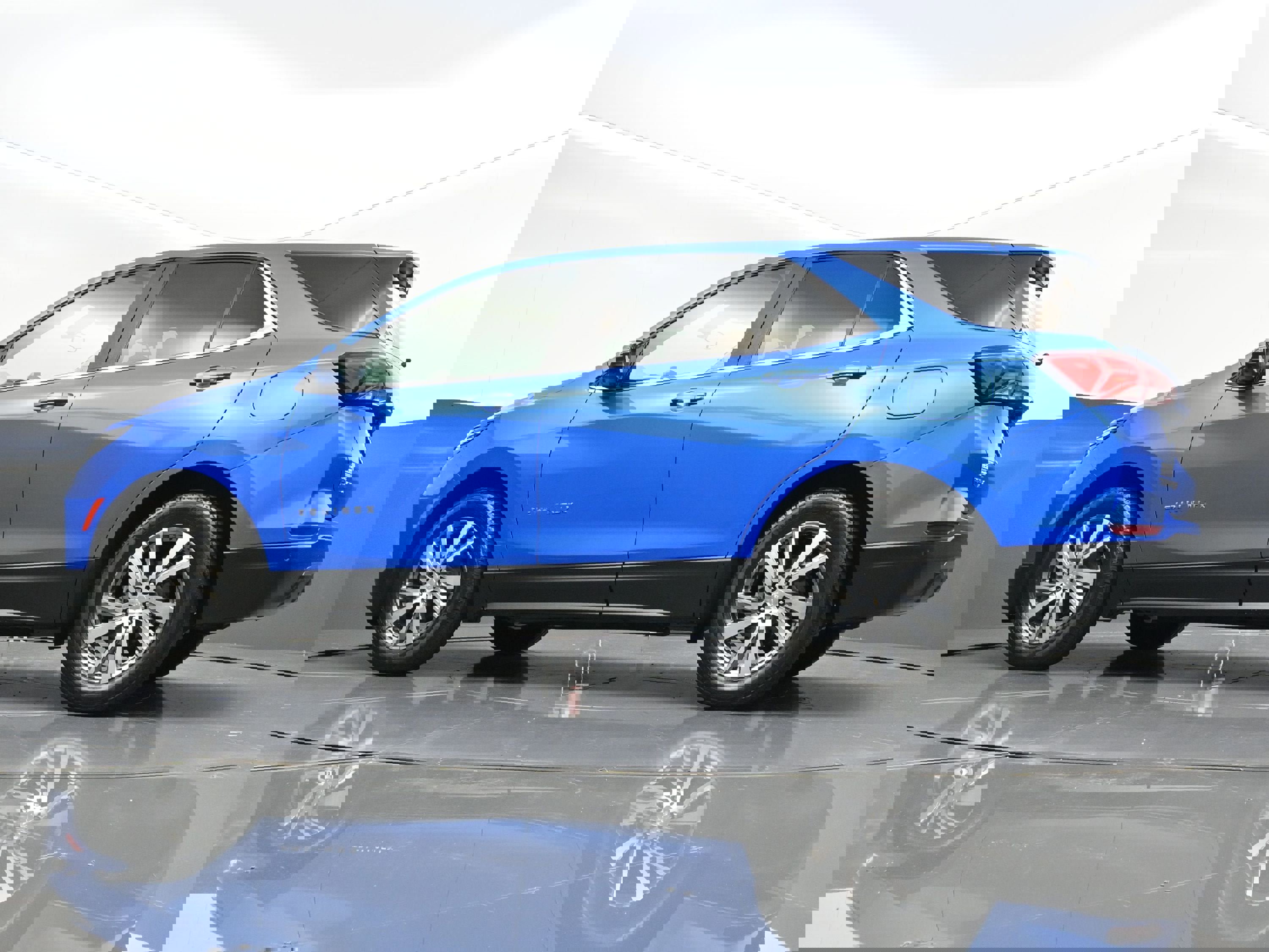 Used 2024 Chevrolet Equinox LT image 40