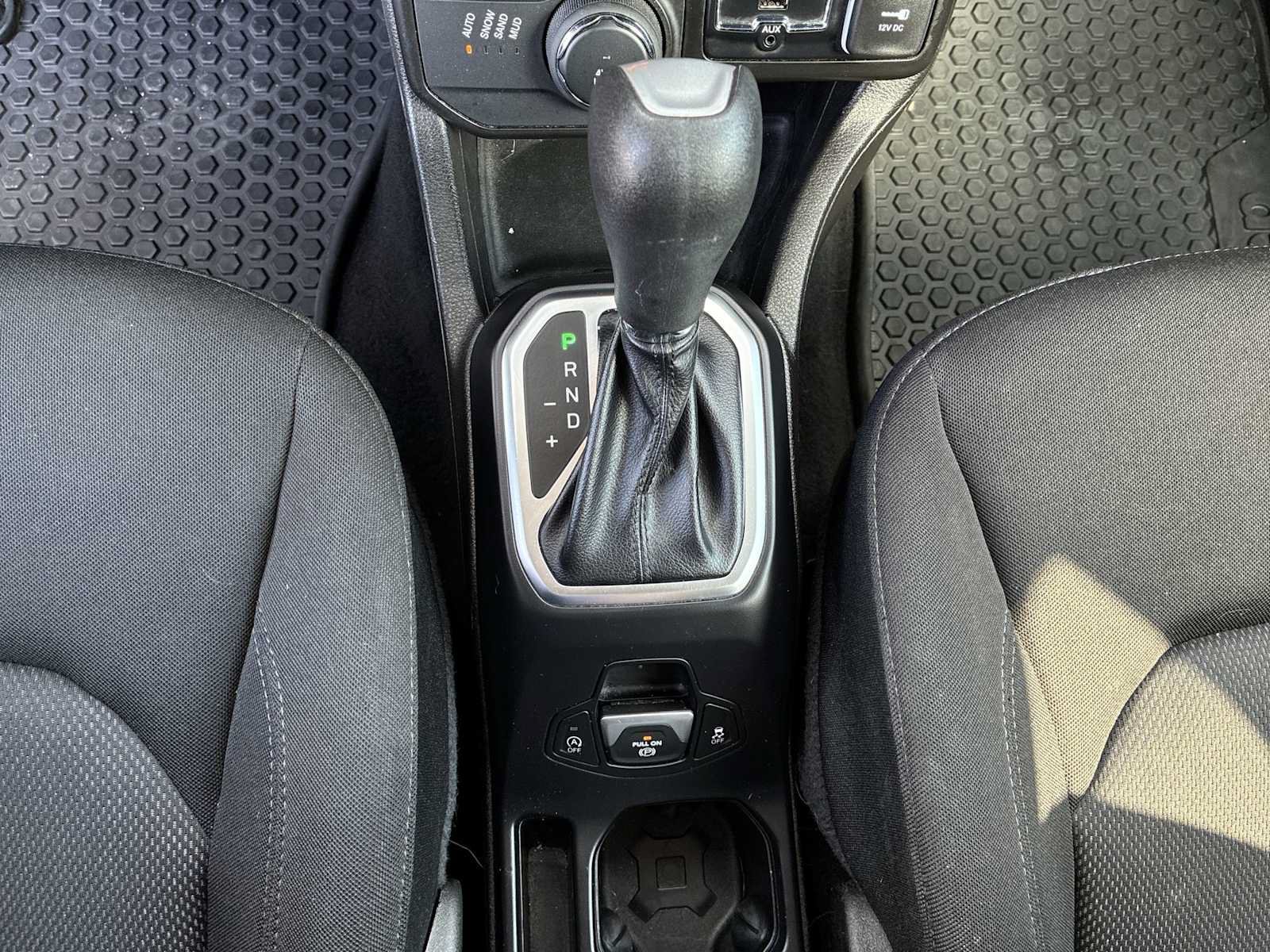 Certified 2023 Jeep Renegade Latitude AWD/4WD image 21