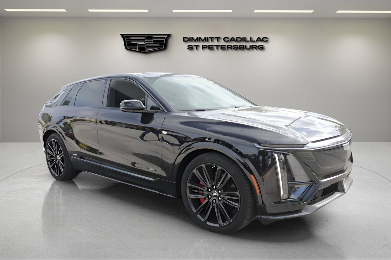New 2026 Cadillac Lyriq V w/ Exterior Carbon Fiber Package AWD/4WD image 7