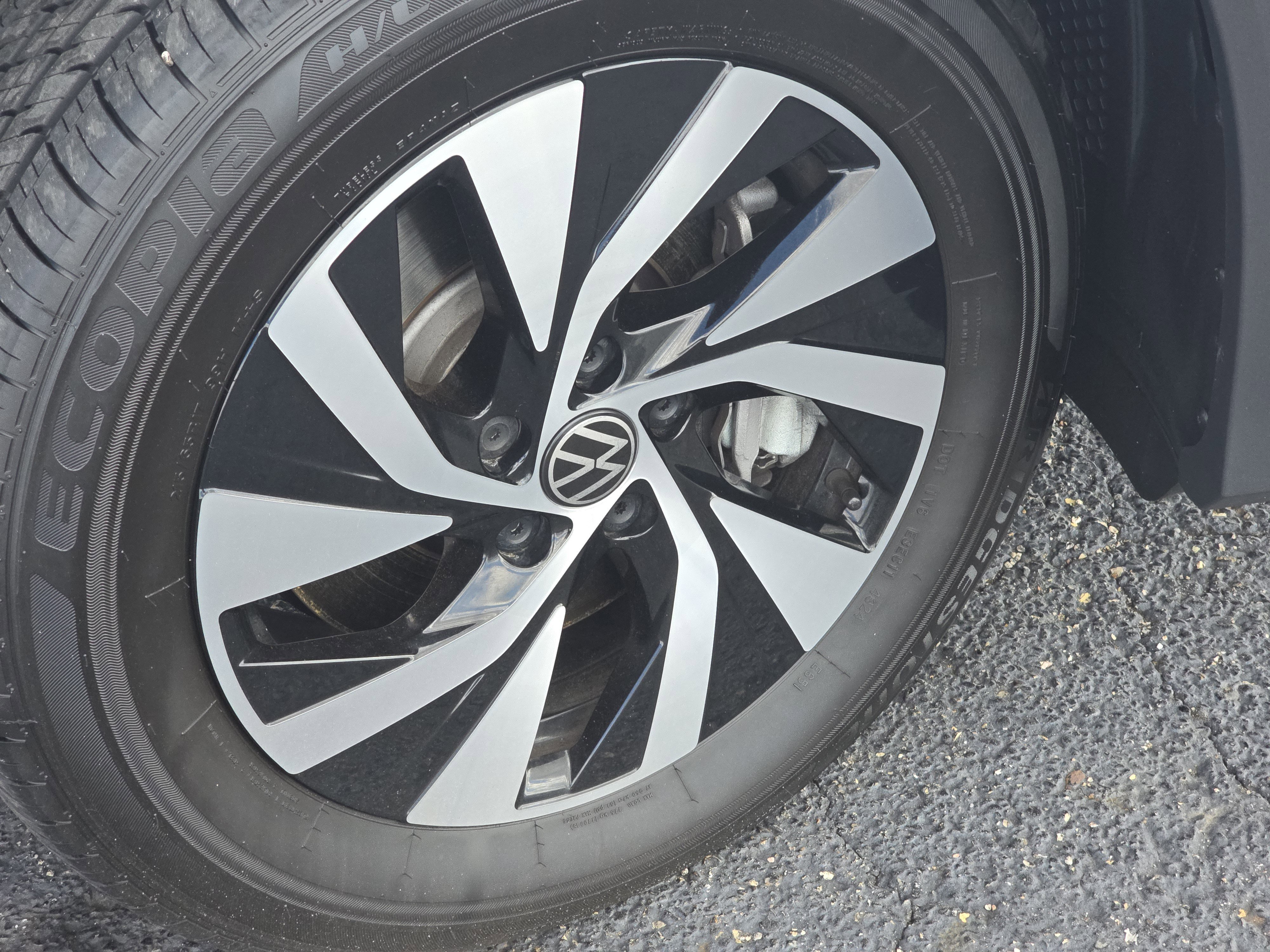 New 2025 Volkswagen Tiguan S AWD/4WD image 14