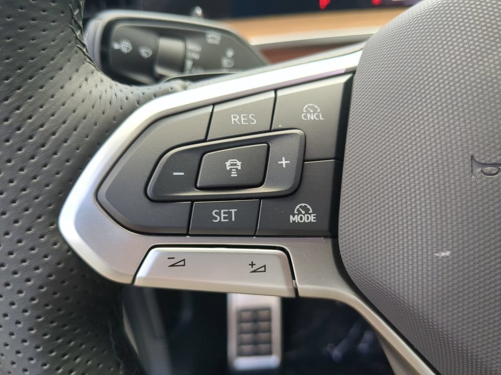 New 2026 Volkswagen Tiguan SEL R-Line AWD/4WD image 28