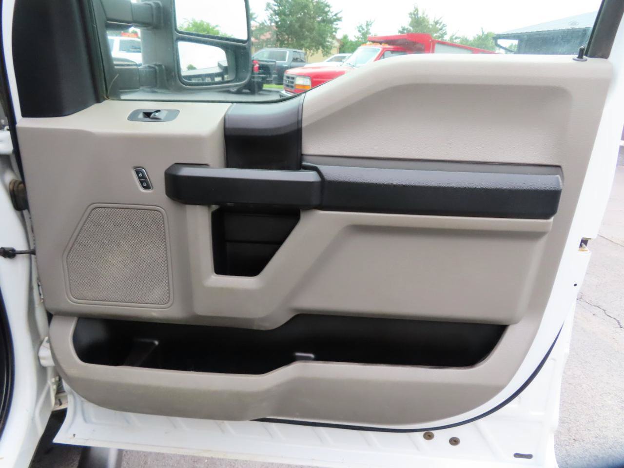 Used 2019 Ford F350 XL w/ Power Equipment Group AWD/4WD image 41