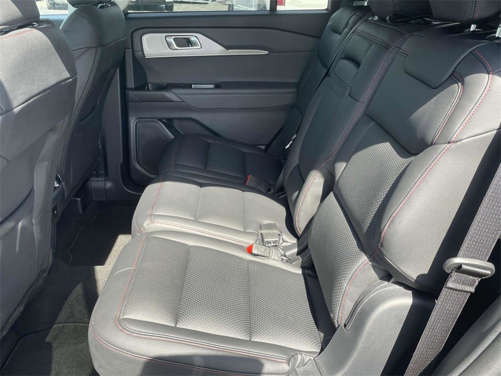New 2025 Ford Explorer Active image 11