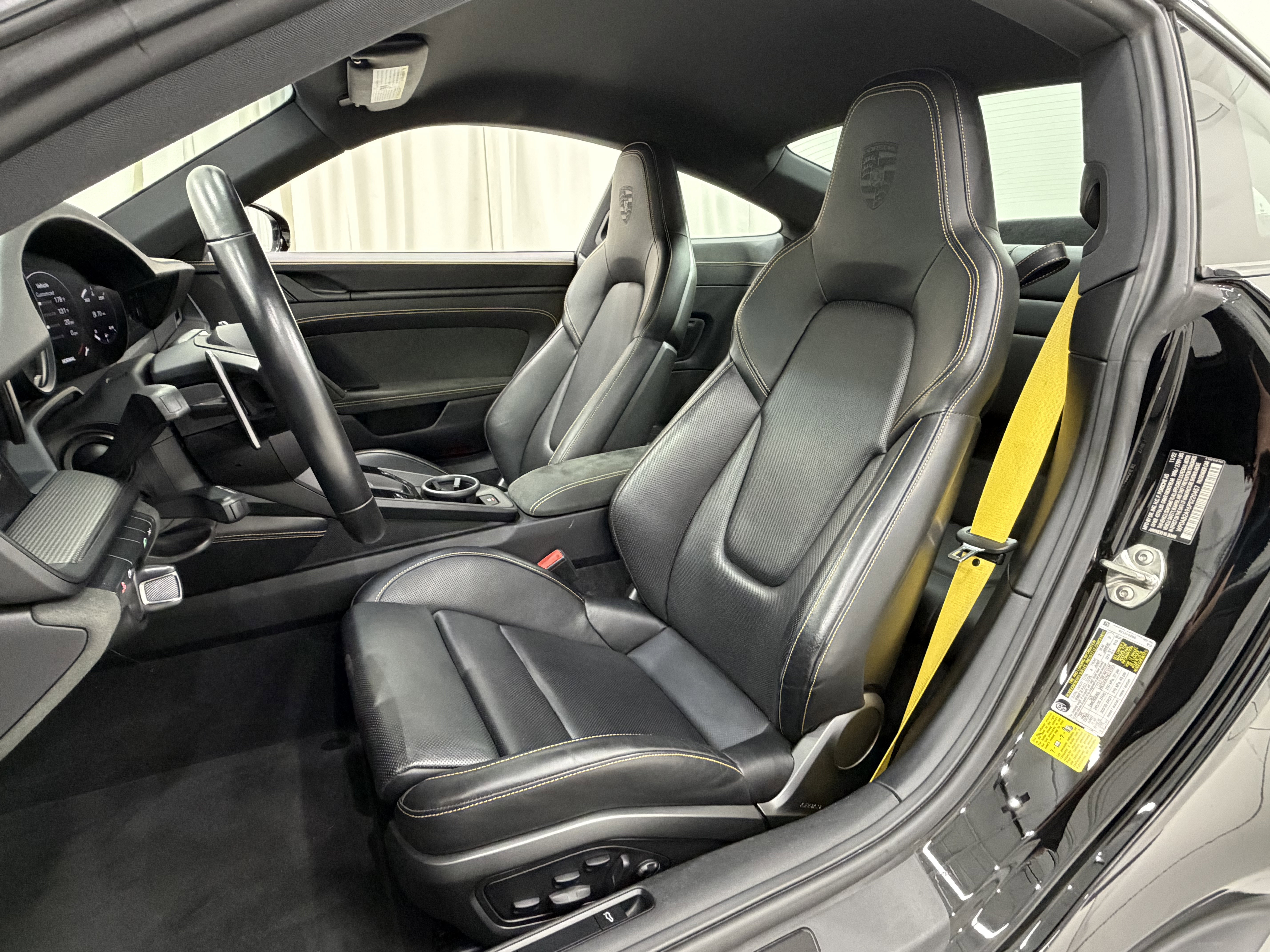 Certified 2023 Porsche 911 Carrera GTS RWD image 30