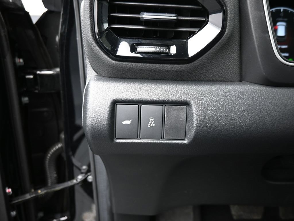 Certified 2025 Honda Pilot Touring image 33