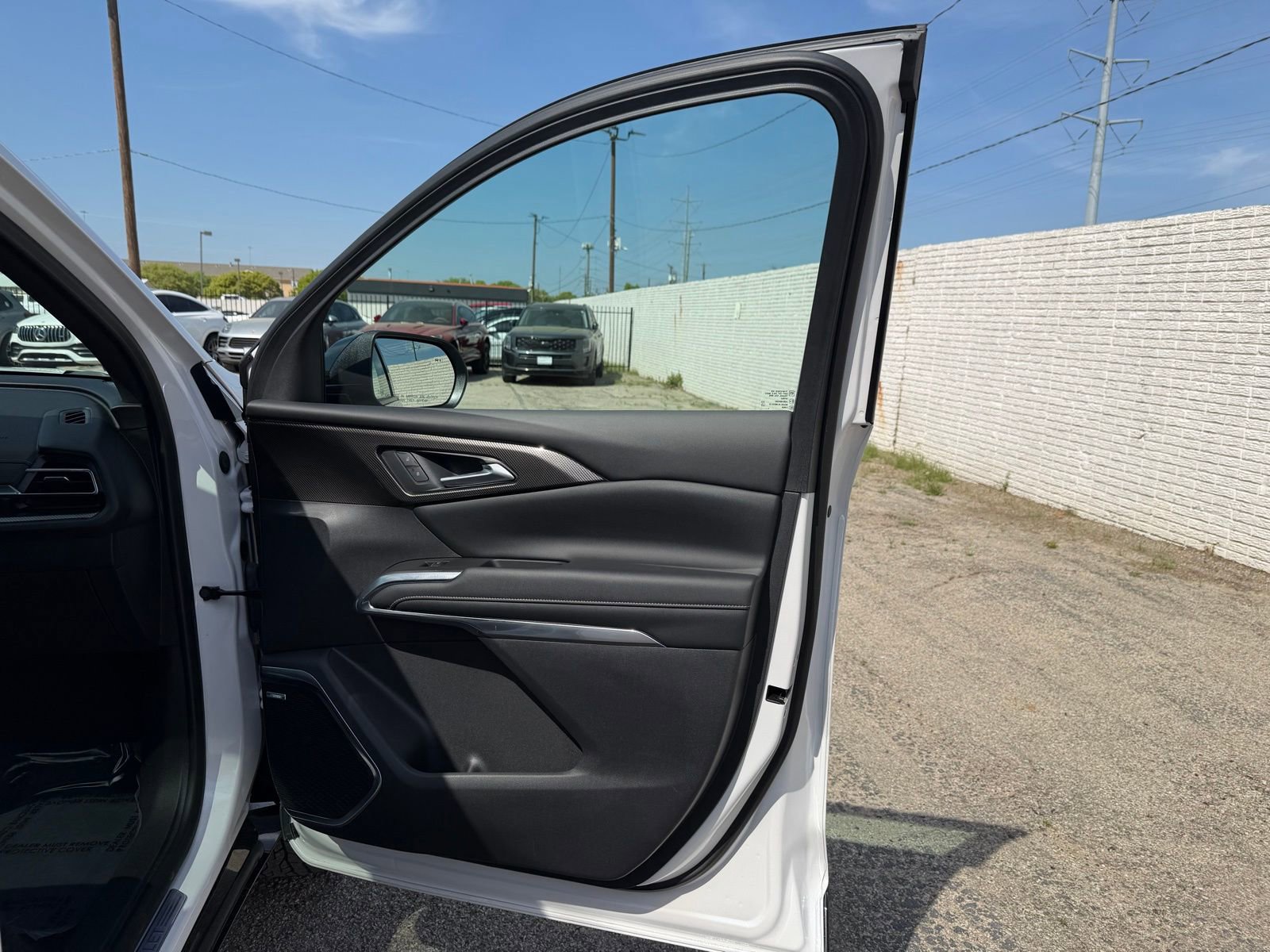 Used 2025 Chevrolet Traverse High Country image 26