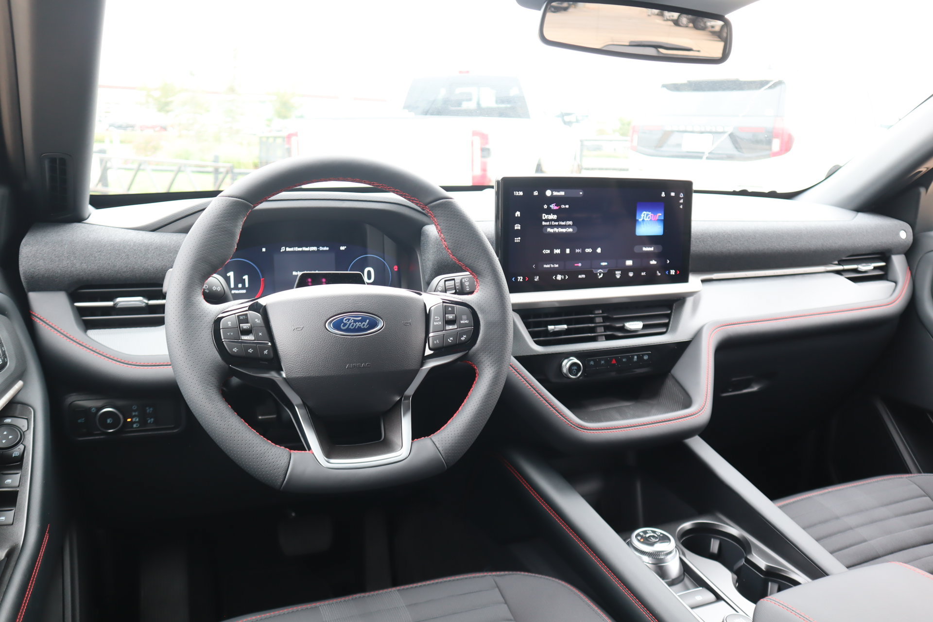 New 2027 Ford Explorer ST-Line w/ Premium Package AWD/4WD image 2