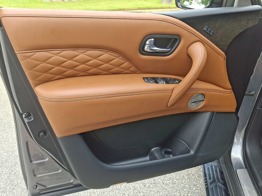 Used 2021 INFINITI QX80 Sensory w/ Cargo Package AWD/4WD image 12