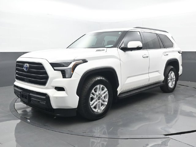 Used 2023 Toyota Sequoia SR5 w/ SR5 Premium Package RWD image 26