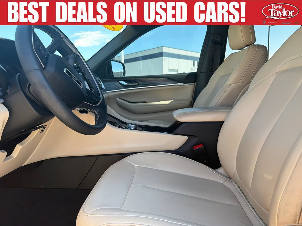 Used 2023 Jeep Grand Cherokee Limited AWD/4WD image 10