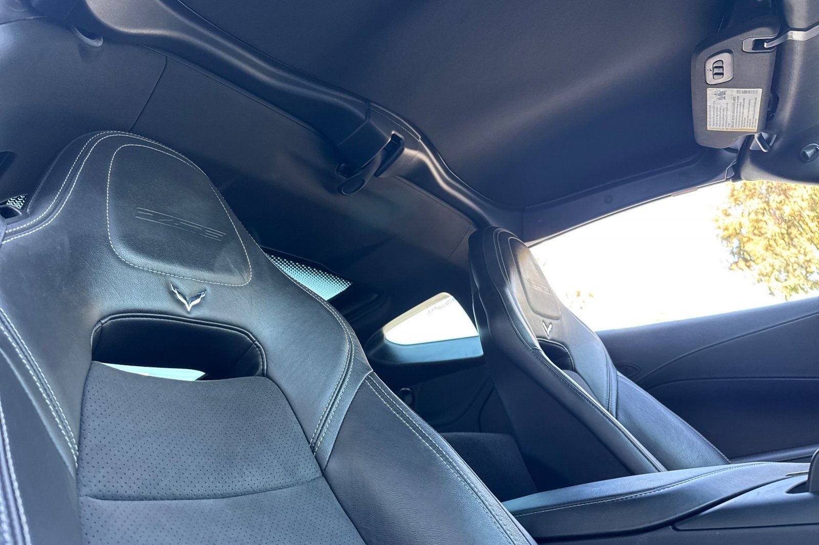 Used 2018 Chevrolet Corvette Z06 RWD image 17