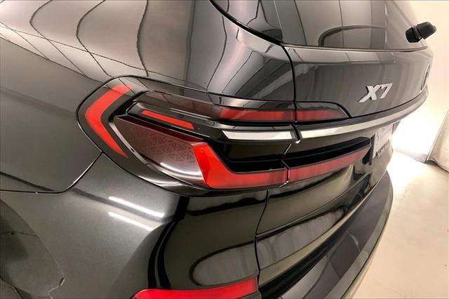 Certified 2024 BMW X7 xDrive40i w/ M Sport Package image 28