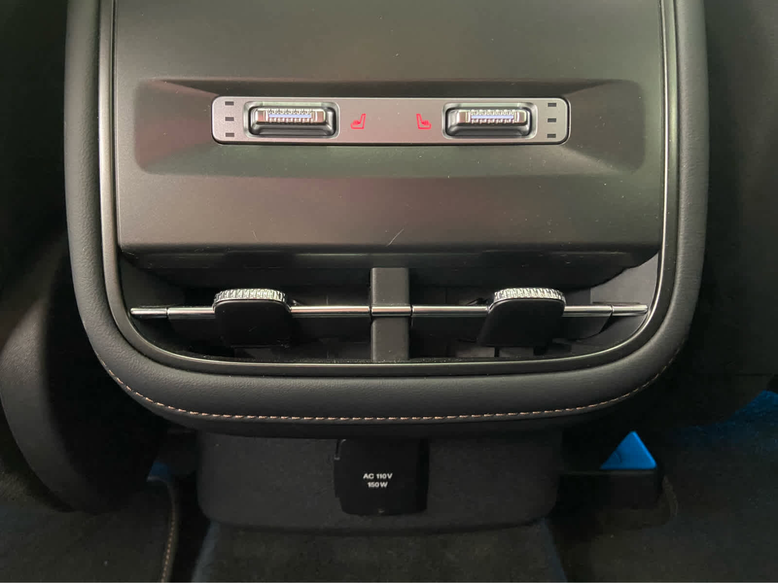 Used 2024 Lincoln Nautilus Premier w/ Equipment Group 102A image 19