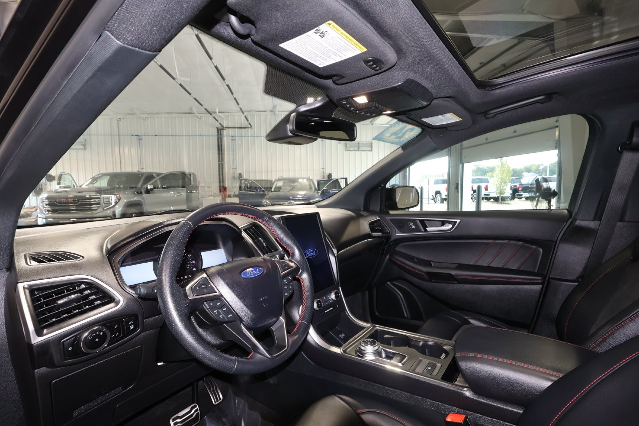Used 2024 Ford Edge ST-Line AWD/4WD image 9