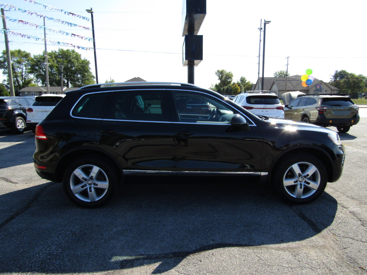 Used 2014 Volkswagen Touareg VR6 image 8