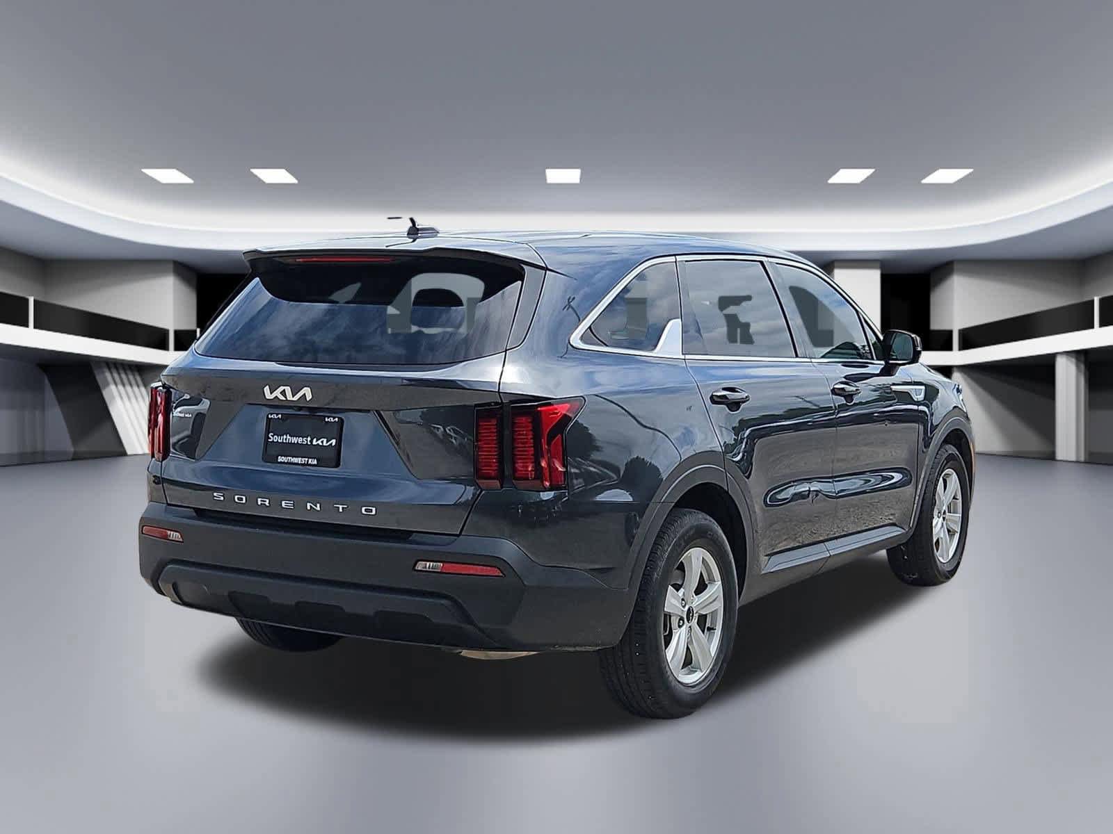 Used 2022 Kia Sorento LX FWD image 6