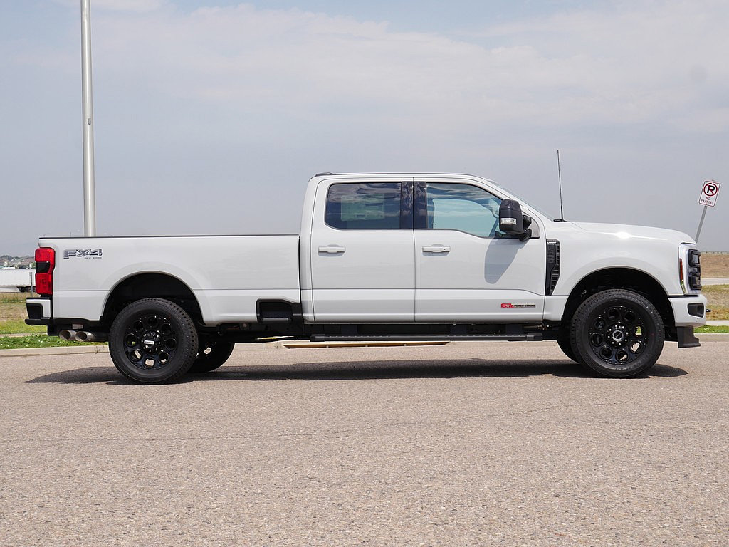 New 2026 Ford F350 Lariat w/ Black Appearance Package AWD/4WD image 6