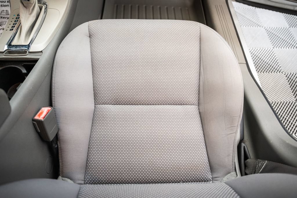 Used 2010 Chevrolet Malibu LS FWD image 24