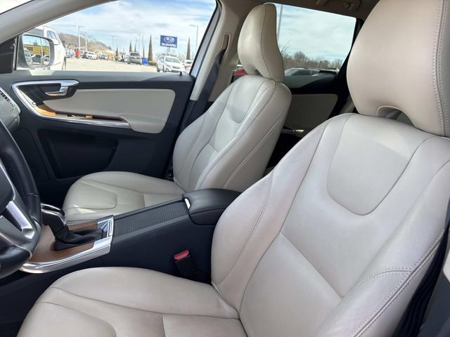 Used 2017 Volvo XC60 T5 Inscription w/ Preferred Option Package image 14