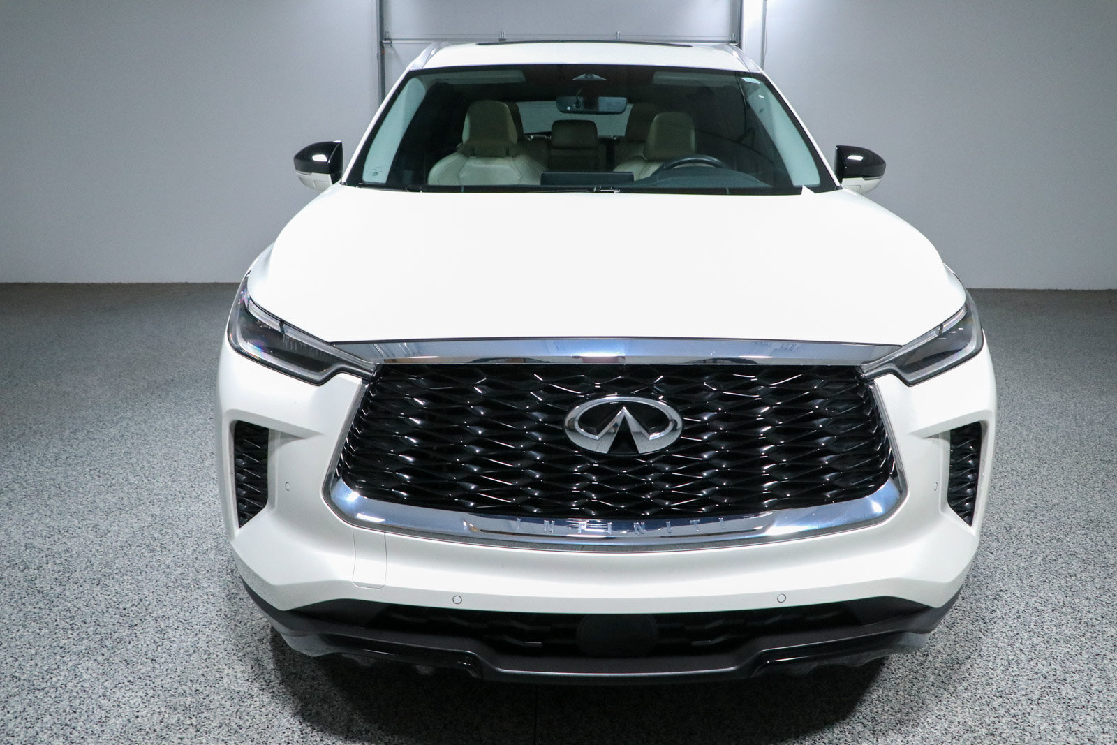 Used 2023 INFINITI QX60 Luxe w/ Cargo Package AWD/4WD image 4