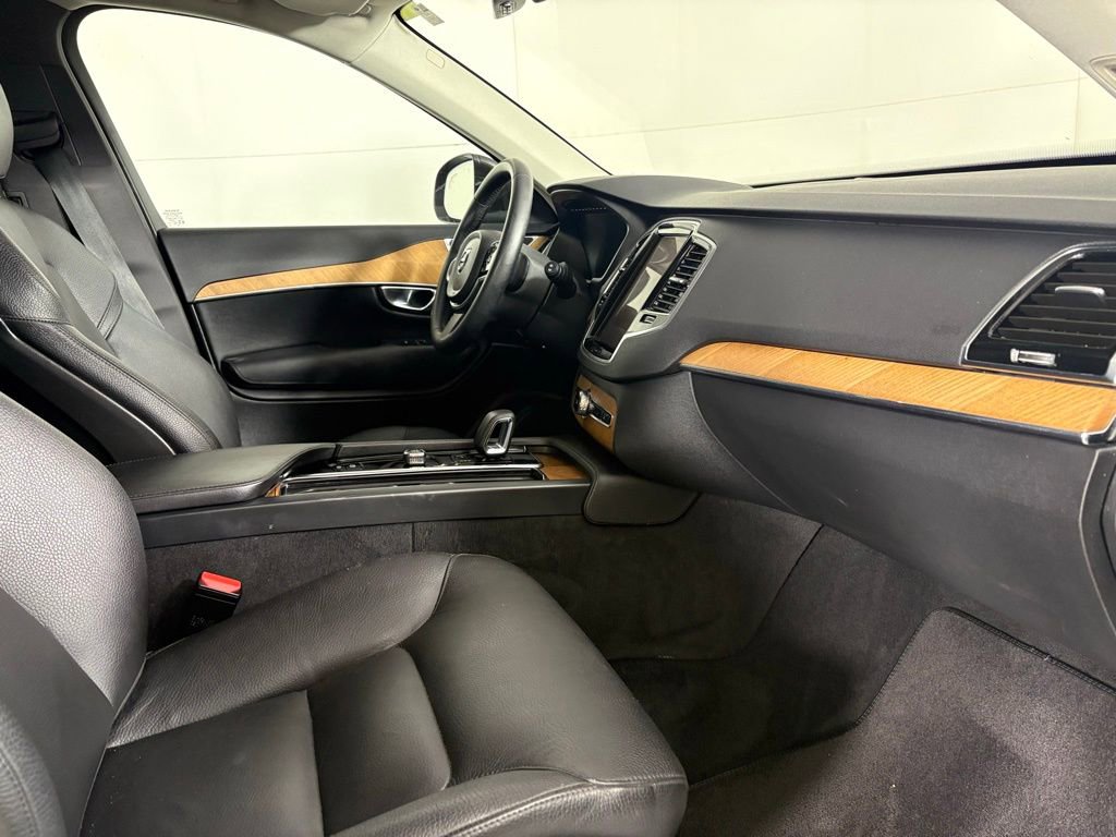 Used 2023 Volvo XC90 T8 Plus image 14