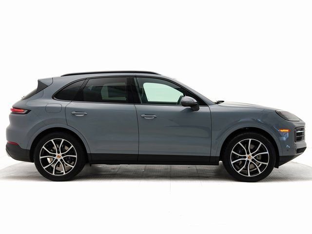 Certified 2025 Porsche Cayenne image 31