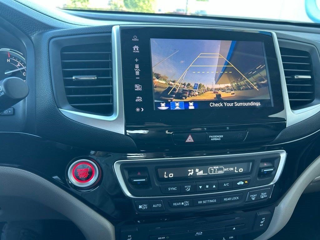 Used 2017 Honda Pilot Touring image 15