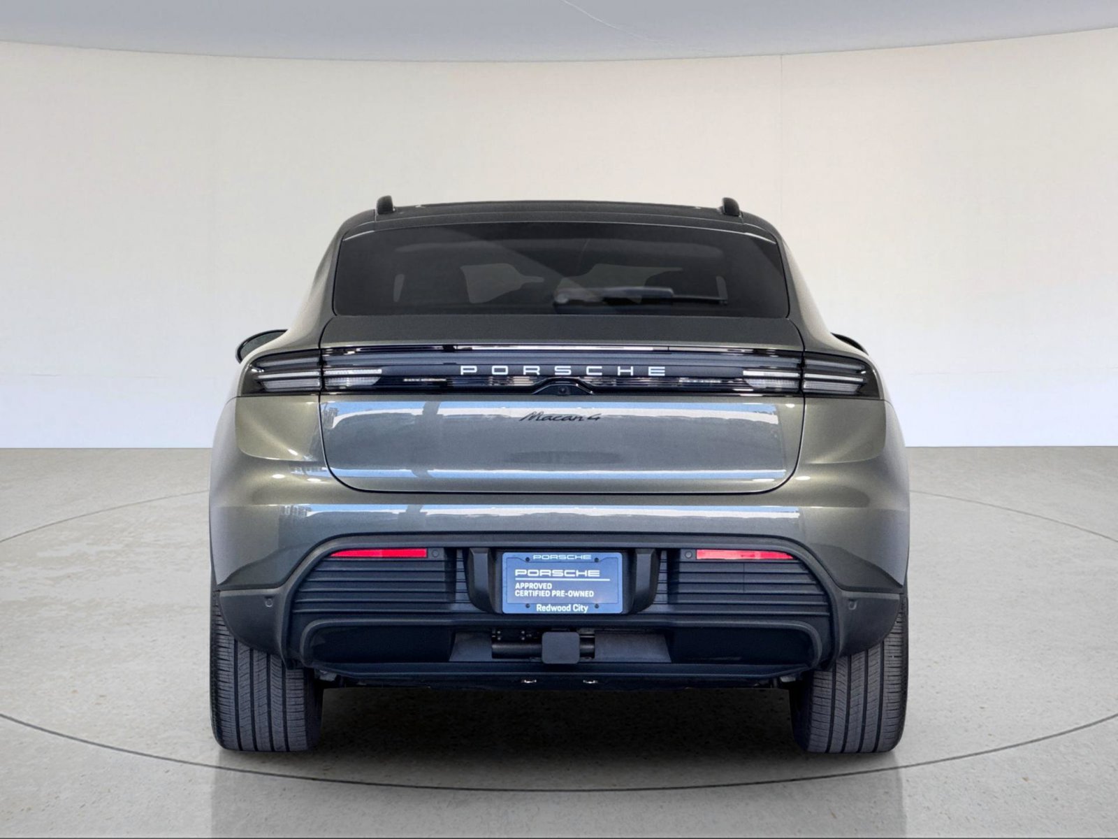 Certified 2025 Porsche Macan 4 Electric AWD/4WD image 7