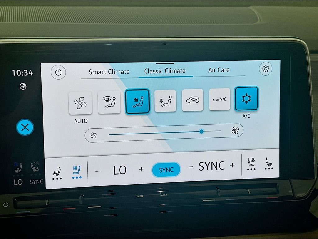 New 2026 Volkswagen Atlas Cross Sport SE image 15