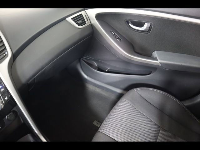 Used 2015 Hyundai Elantra GT FWD image 19