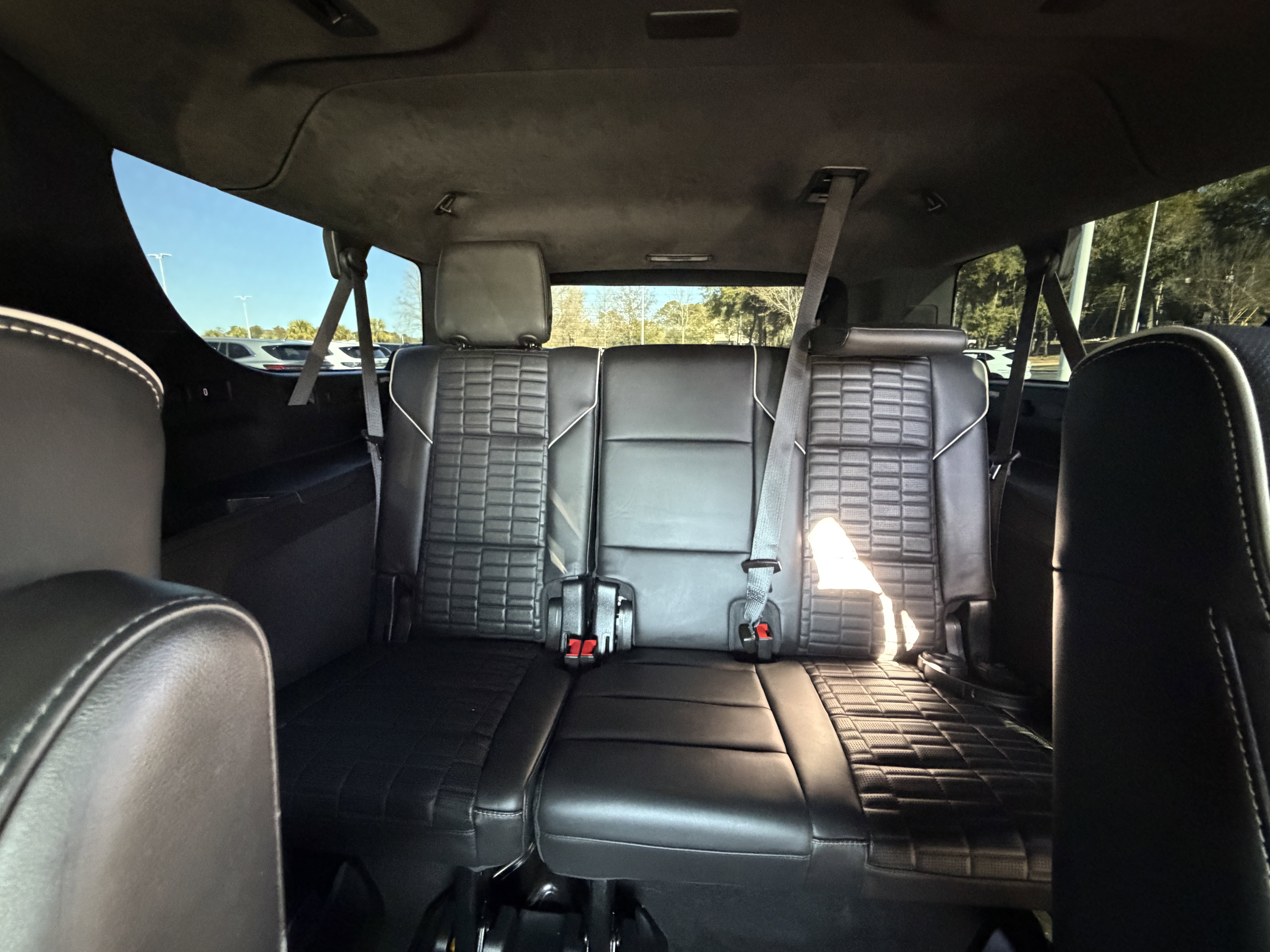 Used 2023 Cadillac Escalade ESV V image 24