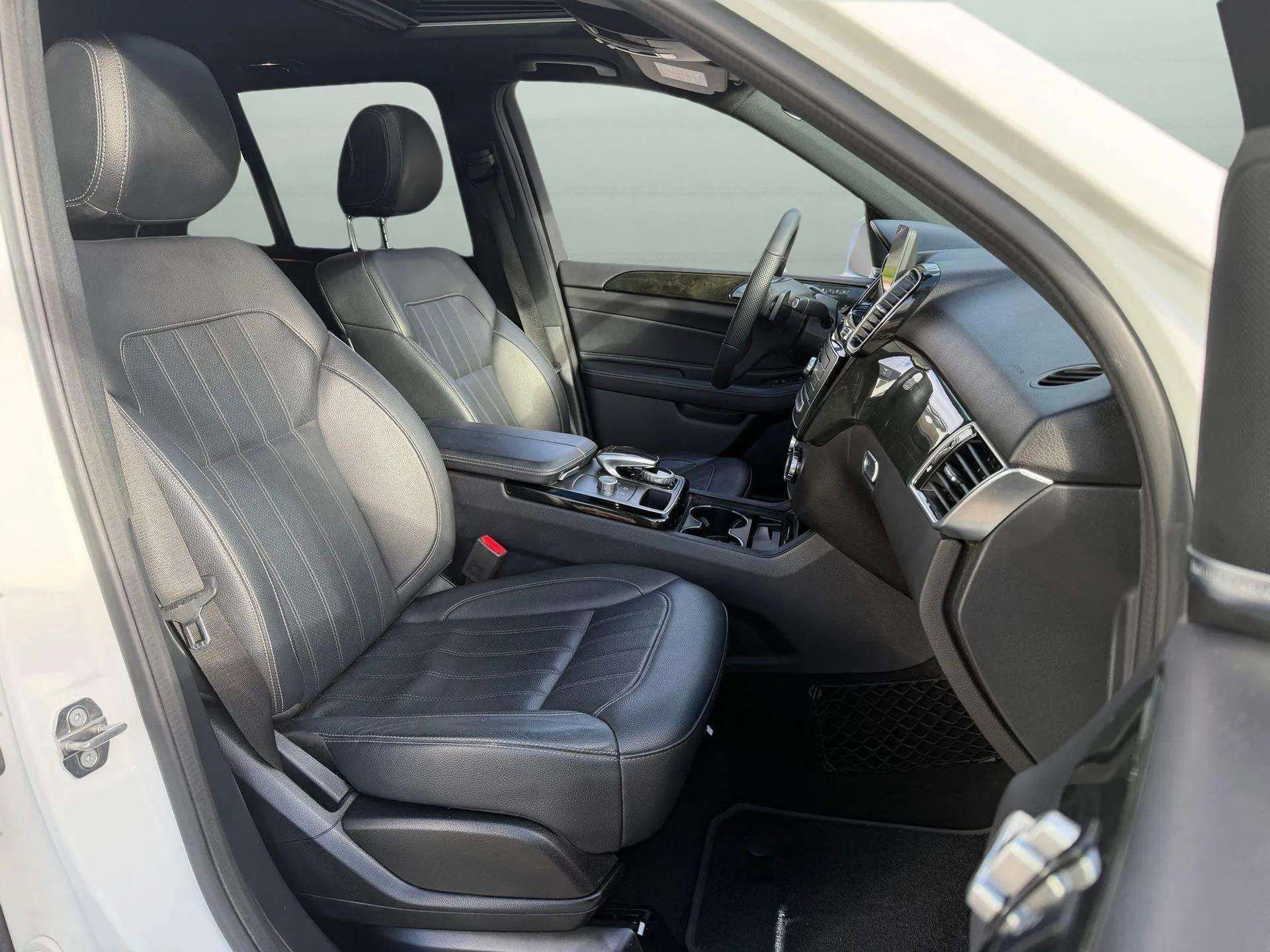 Used 2018 Mercedes-Benz GLE 350 image 32