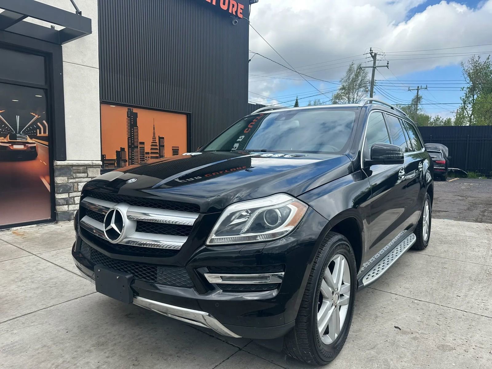 Used 2016 Mercedes-Benz GL 450 4MATIC image 1