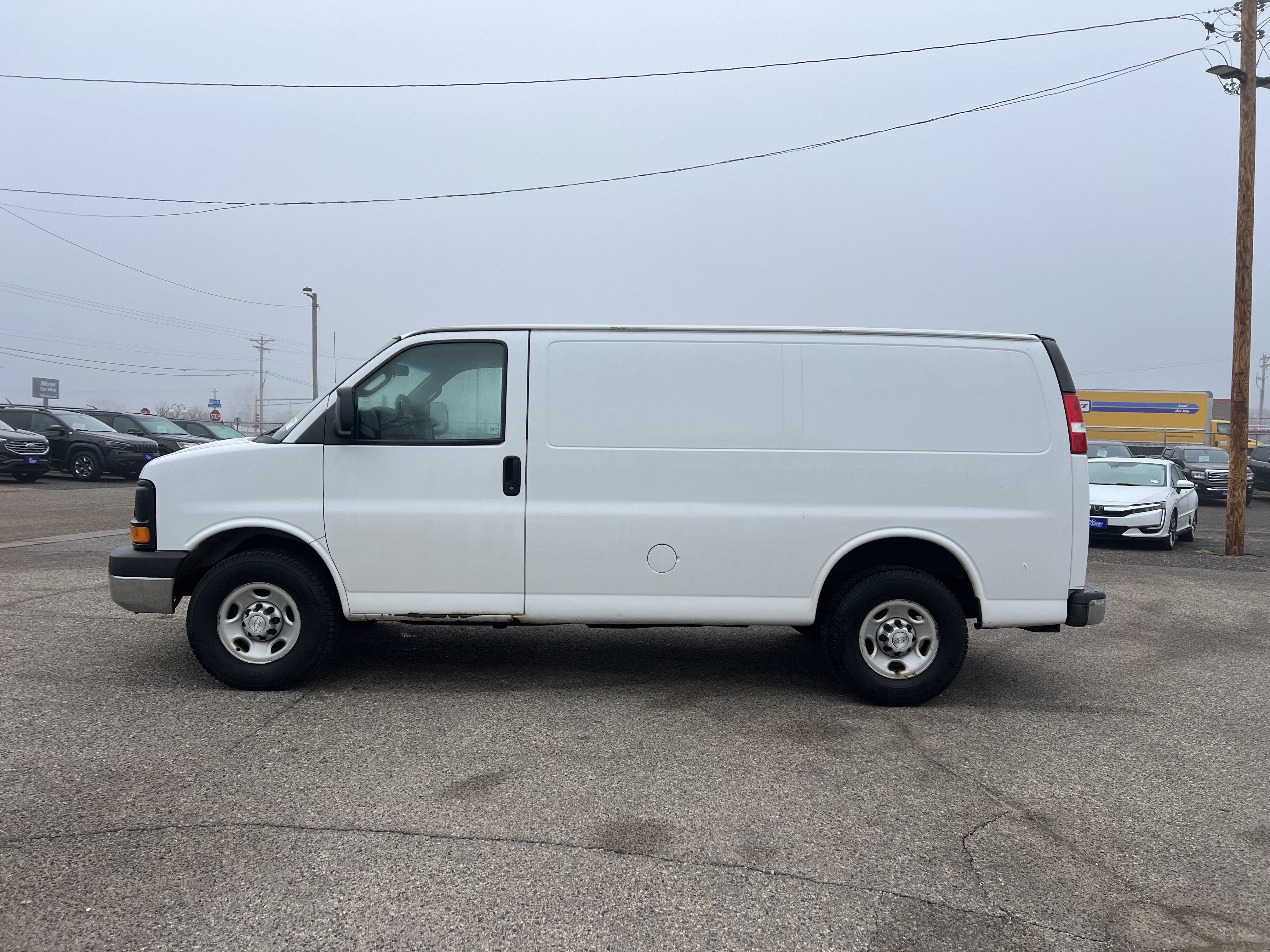 Used 2016 Chevrolet Express 3500 image 5