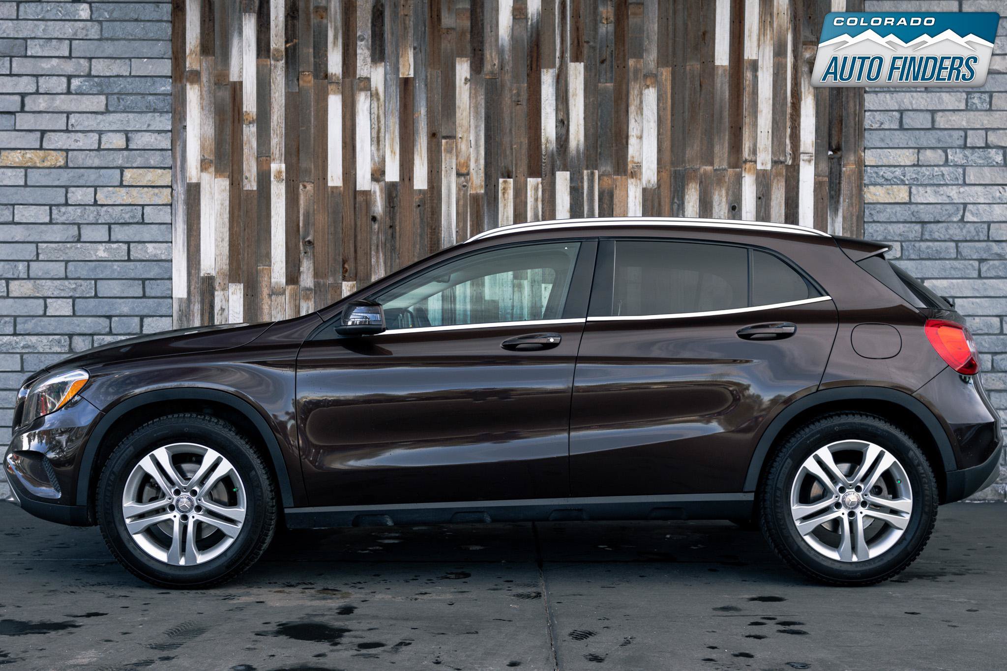 Used 2015 Mercedes-Benz GLA 250 4MATIC w/ Premium Package image 2