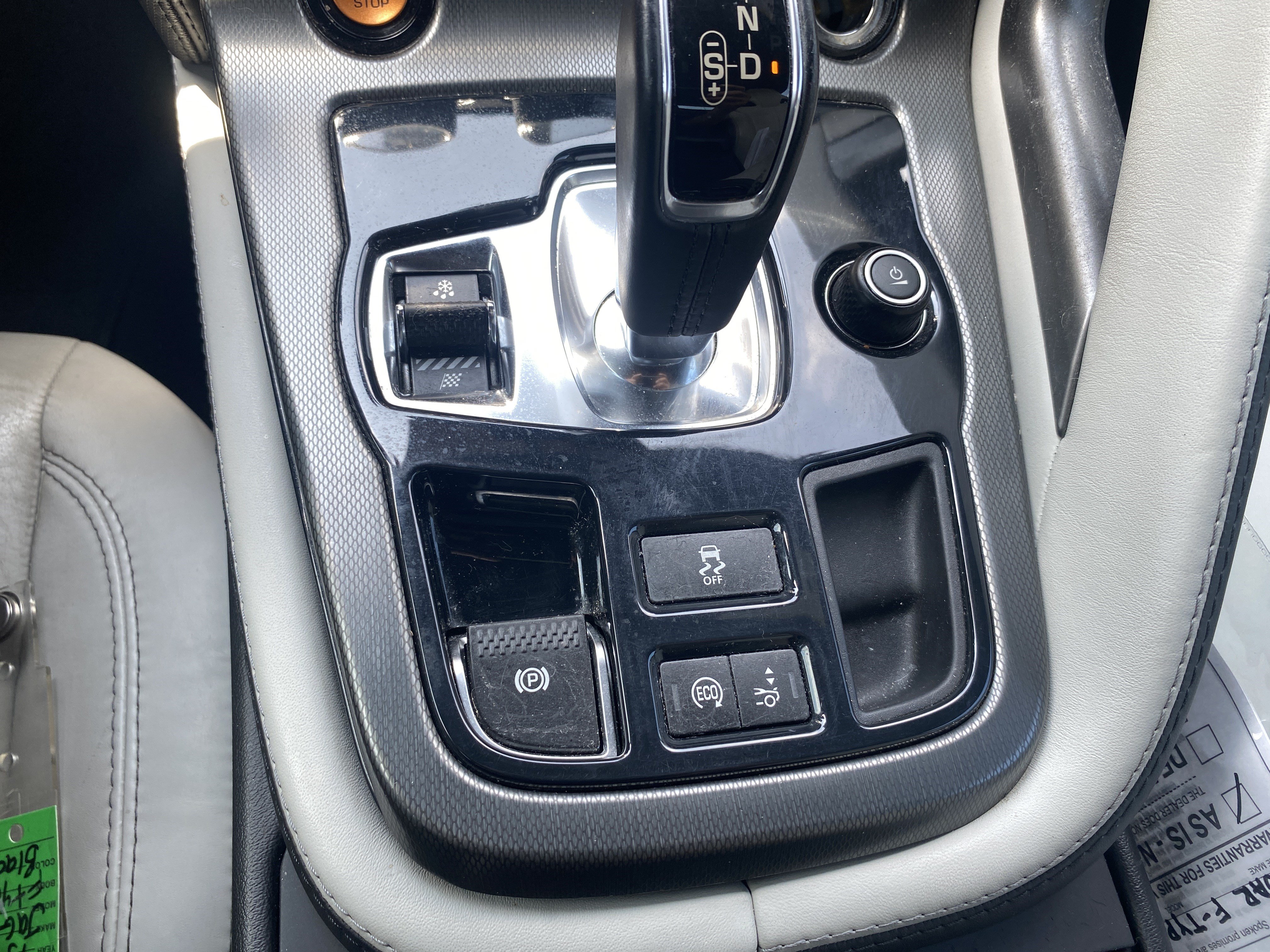 Used 2015 Jaguar F-TYPE Coupe RWD image 16