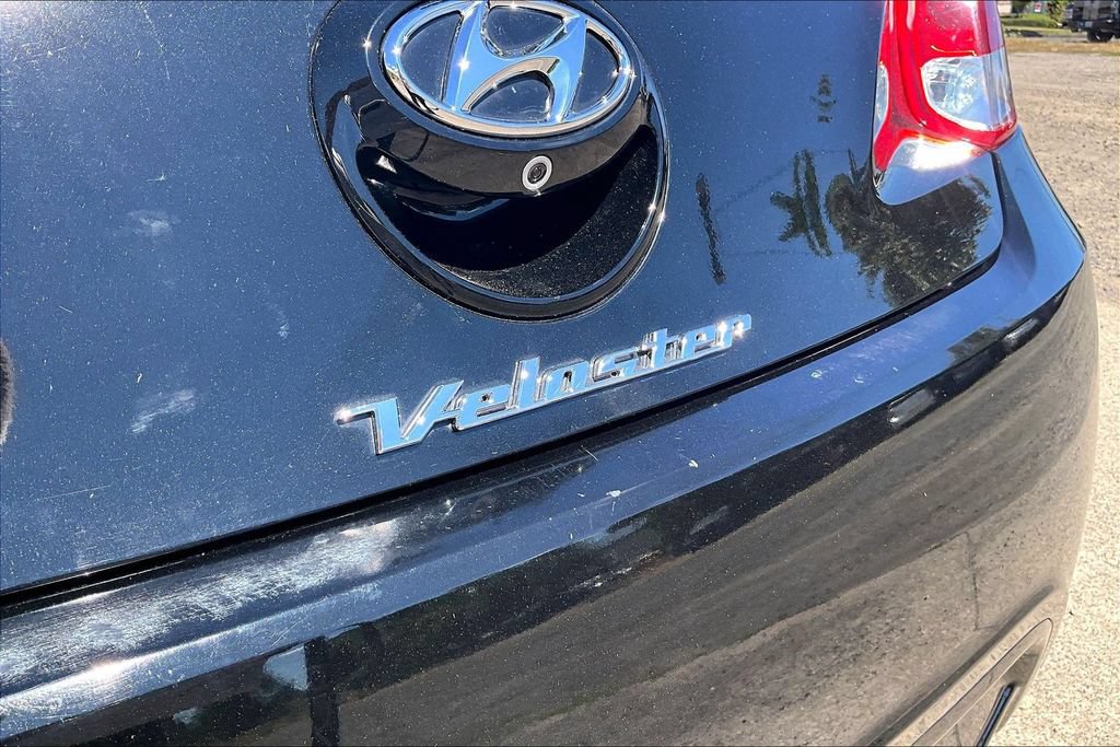 Used 2016 Hyundai Veloster w/ Option Group 02 FWD image 32