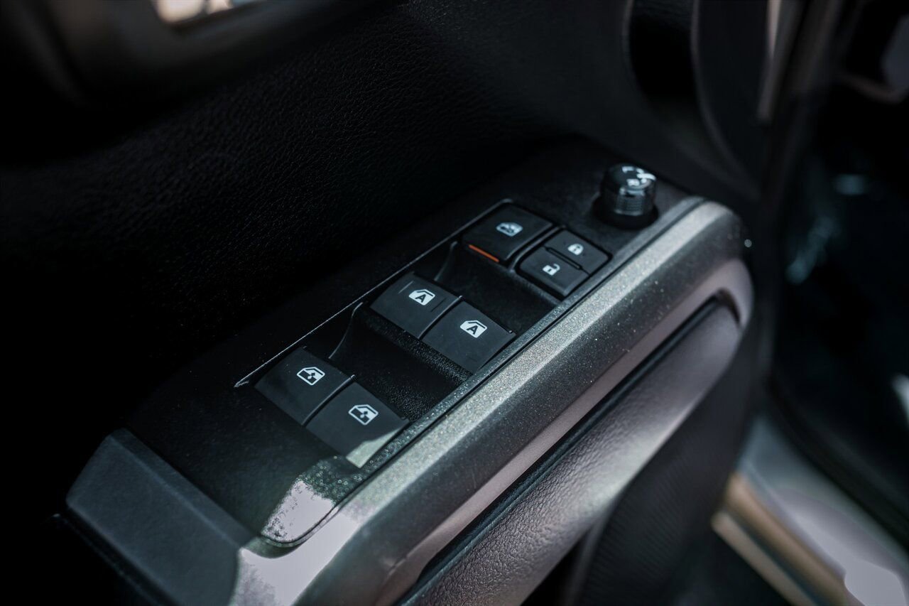 Used 2023 Toyota Tacoma TRD Off-Road AWD/4WD image 19