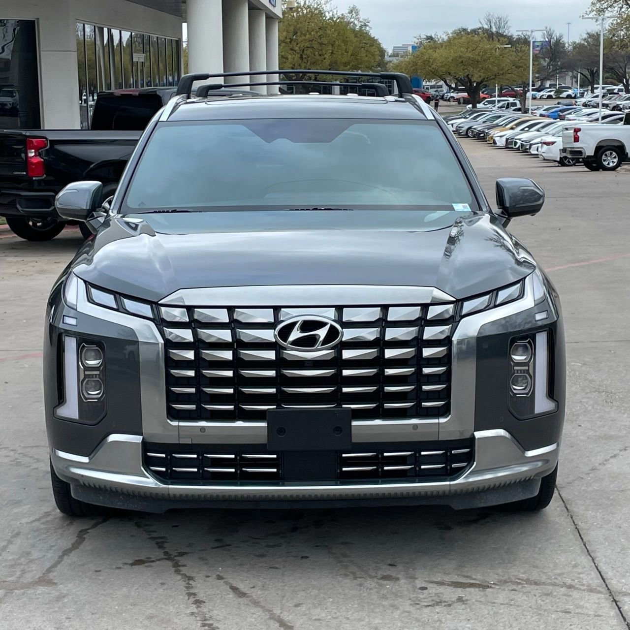 Used 2024 Hyundai Palisade Calligraphy image 7