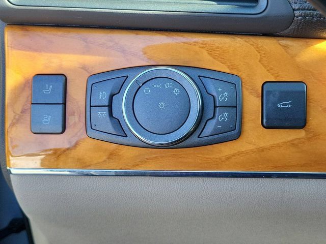 Used 2014 Lincoln MKX FWD w/ Equipment Group 102A image 9