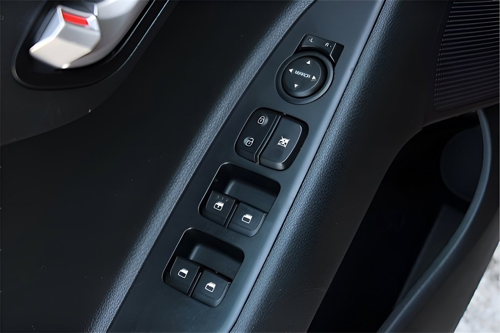 Used 2023 Kia Rio S w/ Technology Package image 8